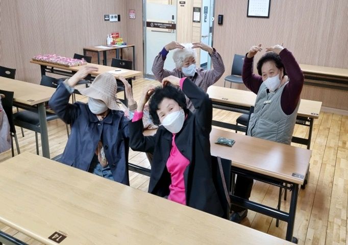 [노인자원봉사] 2023년 상반기 WE CAN 시니어봉사단 리더 간담회 및 역량강화교육 진행