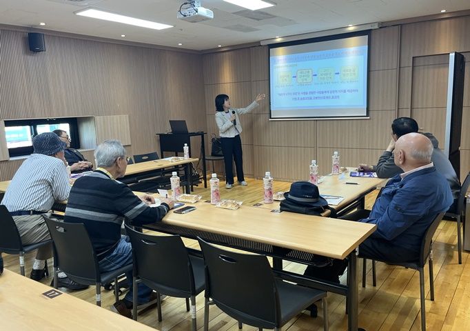 [상담] 사별 남성 1인가구 어르신을 위한 애도 강점관점 집단 프로그램 <웰바이> 5회기 실시